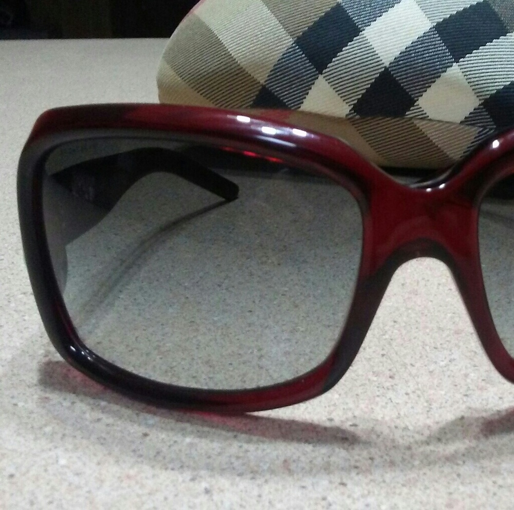 Burberry eyewear - Picture 3 of 3